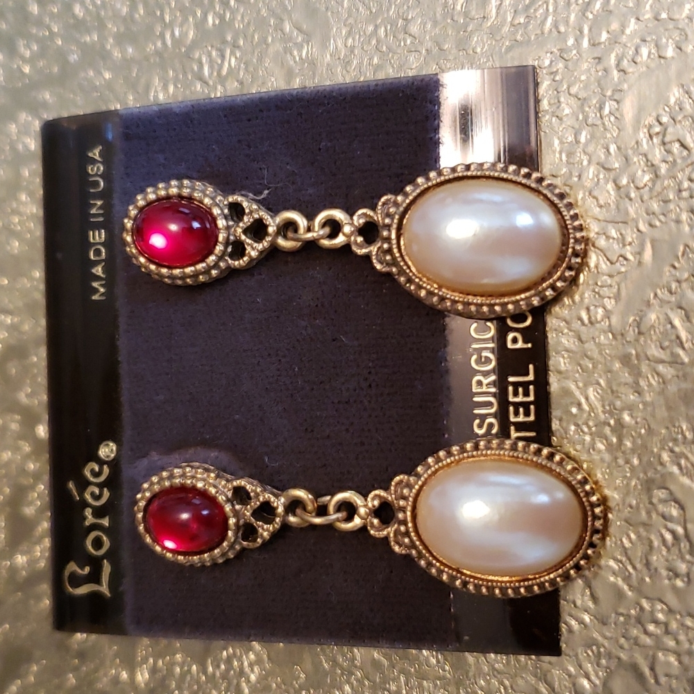 Vintage Loree Earings With Surgical Steel Posts